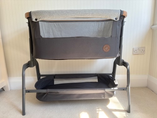 Maxi cosi iora next to - iora, me