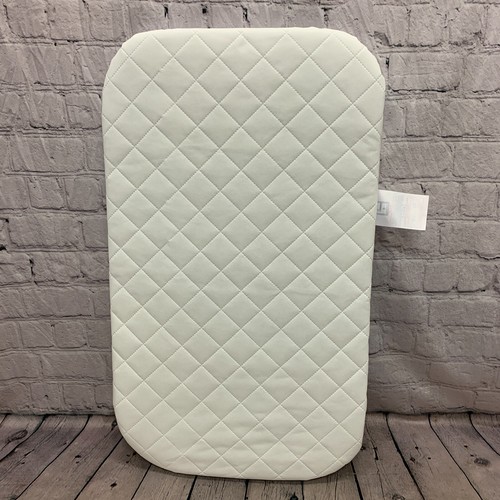 Chicco next bedside crib - me,